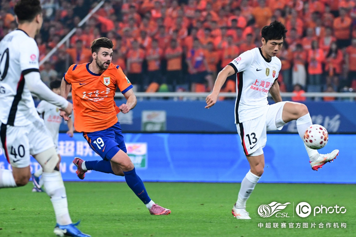 上海海港客场1比1战平山东泰山 杨希首球克雷桑