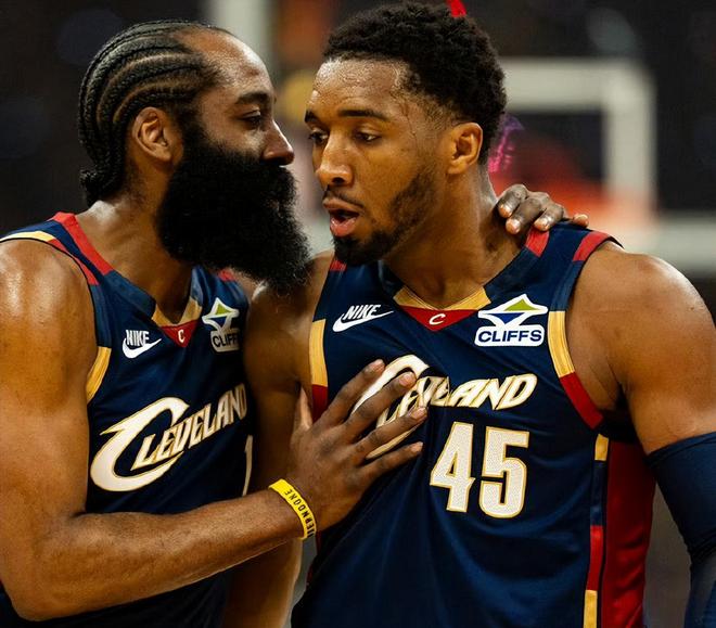 NBA季后赛三场对决：哈登力压华子当选今日最佳