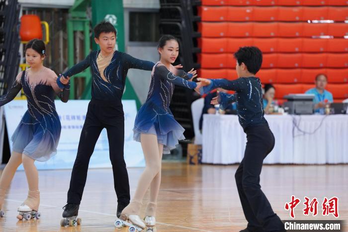 陕西举行的第二十届亚洲轮滑锦标赛花样轮滑选